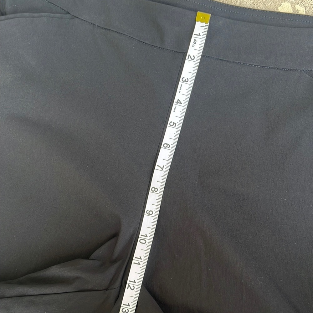 Time and Tru classic Women's Black Capris - Picture 11 of 14
